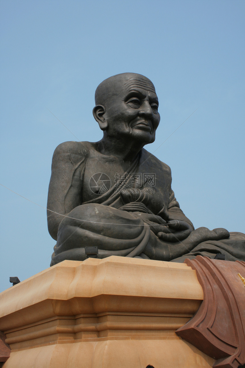 大佛雕塑石头纪念碑精神佛教徒旅行旅游神社黑色雕像图片