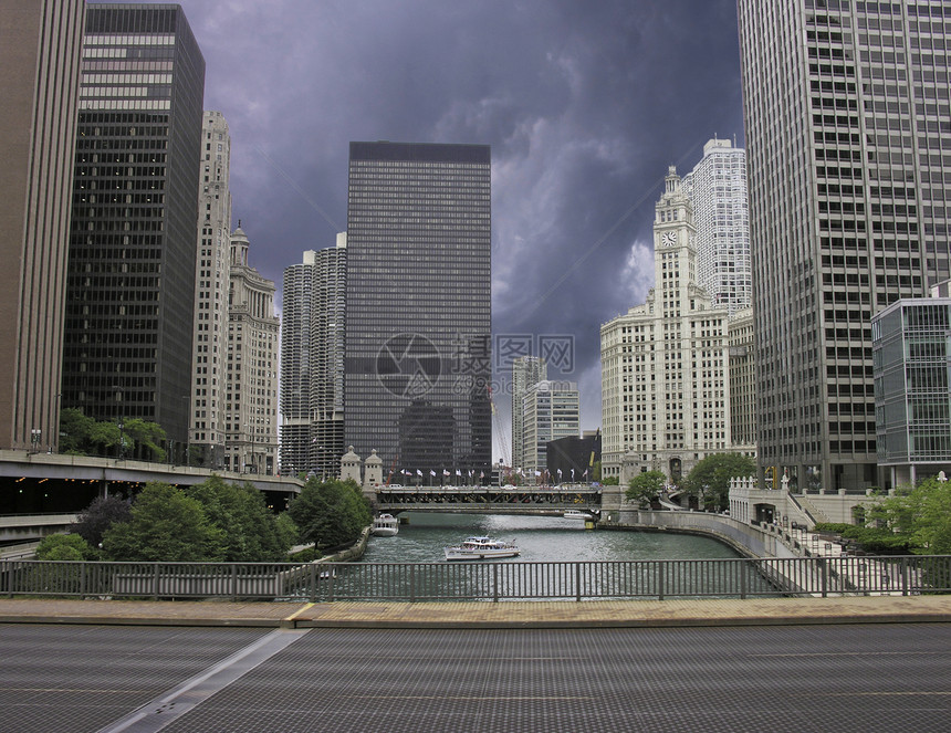 风暴接近伊利诺斯州芝加哥图片