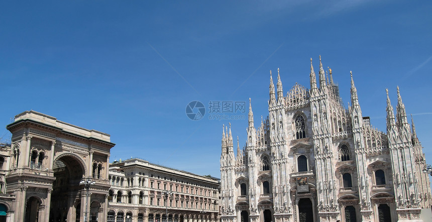米兰Duomo广场正方形大教堂建筑学图片