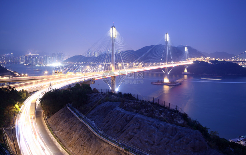 廷九桥地标建筑速度天空汽车曲线海洋运输场景旅行图片