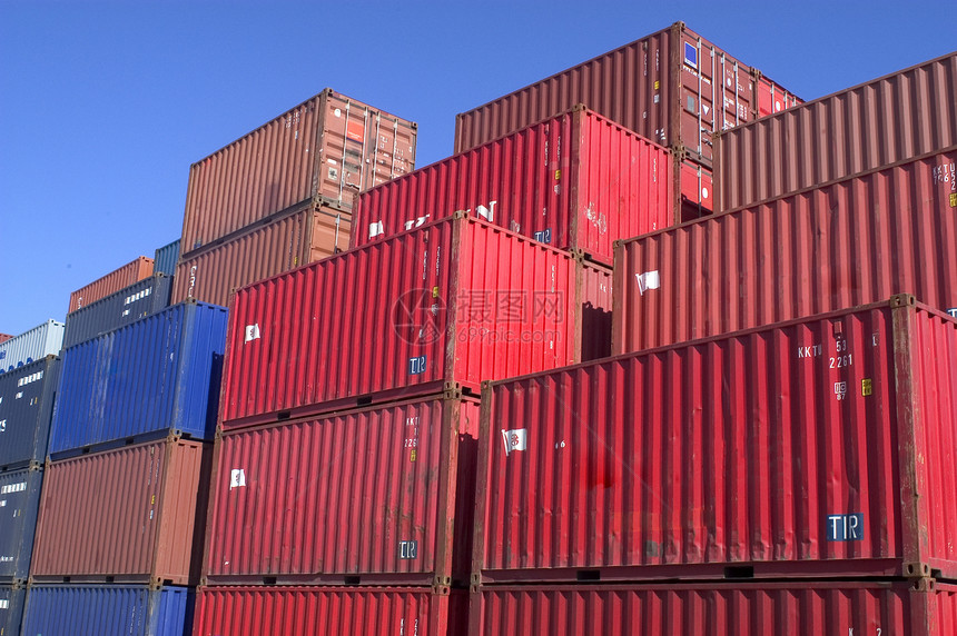 集装箱集装箱在港口托运货运大部分码头金属贸易运输后勤海关加载血管图片