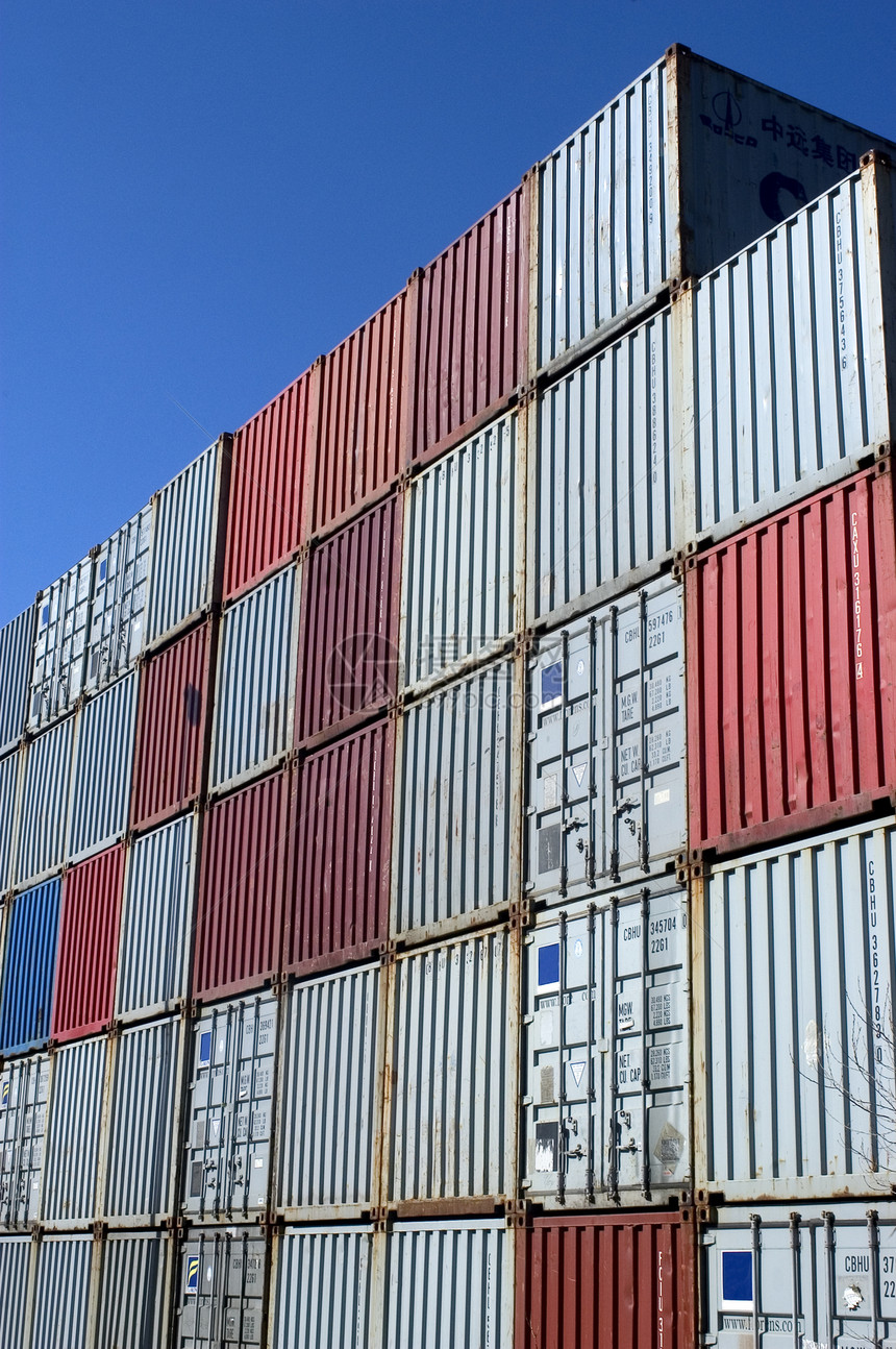集装箱集装箱在港口托运运输工业加载起重机商品船厂货运送货后勤贸易图片