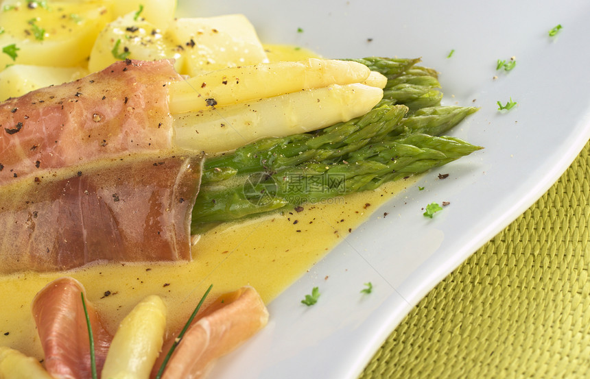 与Ham和的Asparagus公司火腿照片午餐水平美味绿色营养蛋黄白色食物图片