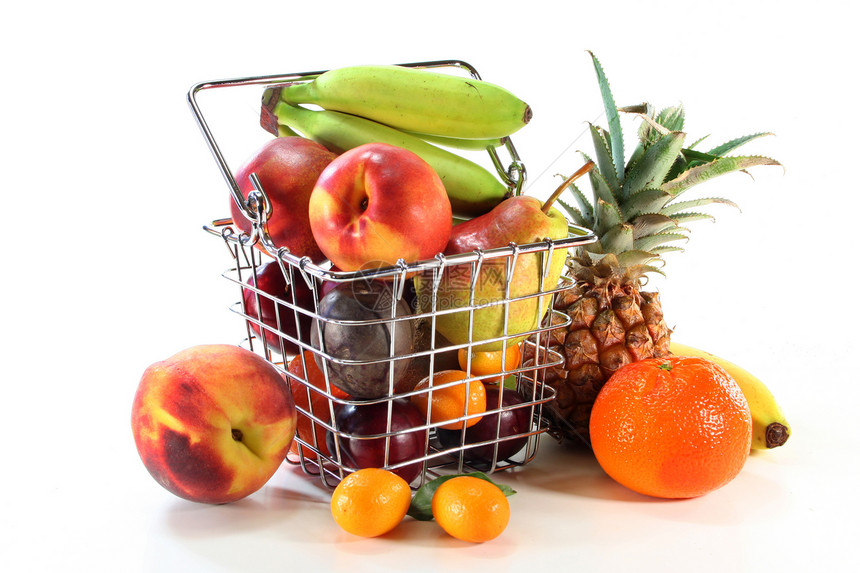 购物篮中的水果混合食物菠萝香蕉维生素果味饮食组合李子油桃橘子图片