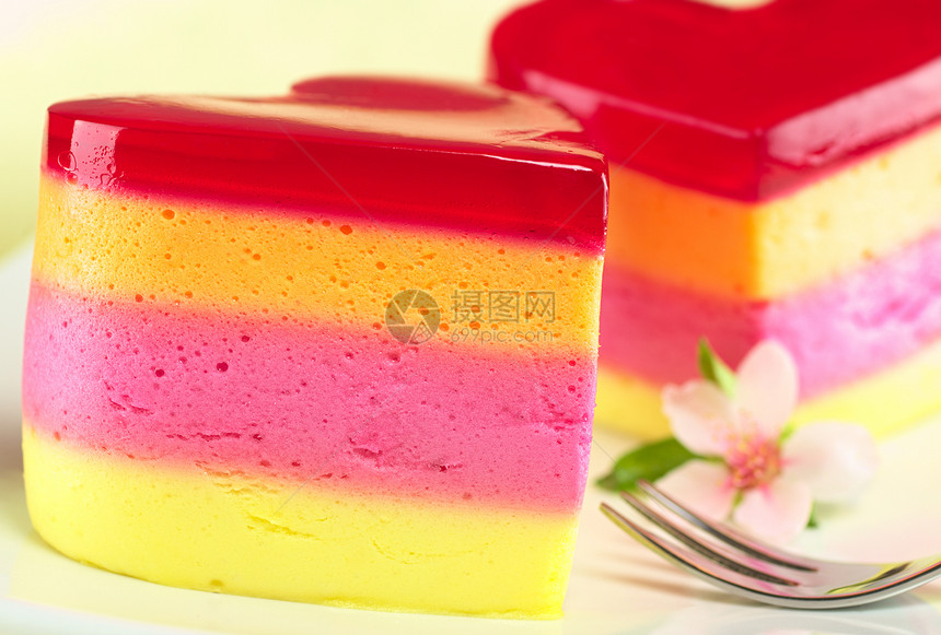 称为的心碎蛋糕粉色黄色红色照片糖果食物甜点橙子水平概念图片