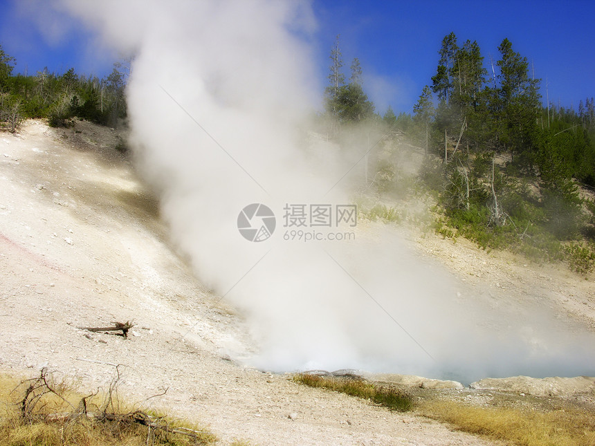 黄石碑地标器力量水池流动盆地旅行科学蓝色岩石气体假期图片