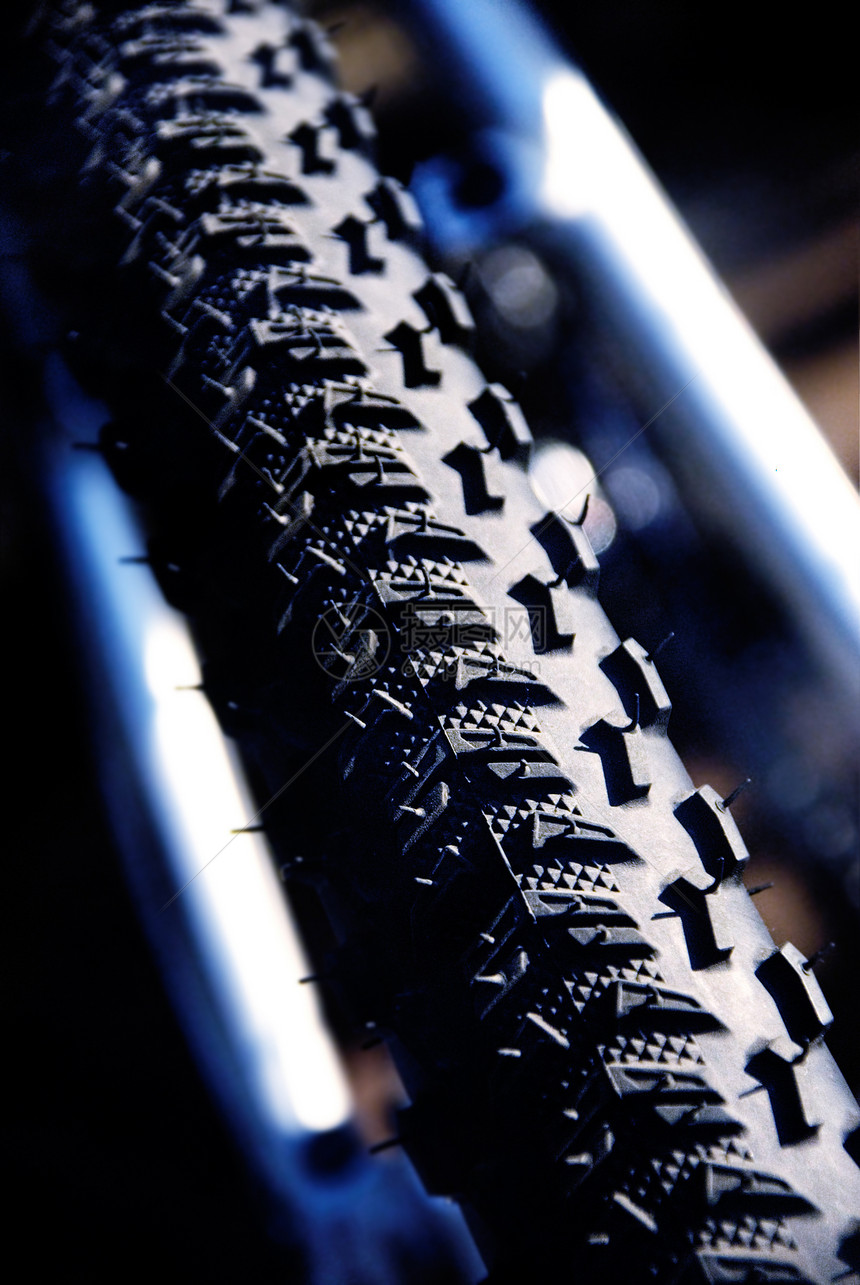 自行车轮胎街道轮缘管子牵引力车轮运动宏观橡皮运输黑色图片