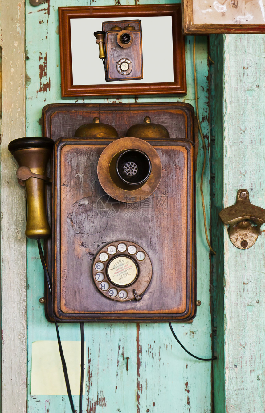 旧电话古老广告艺术木头乡愁拨号喇叭夹子耳机绳索复古图片