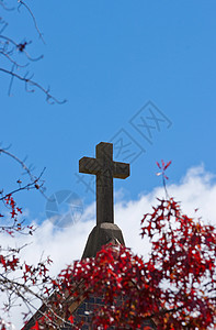横穿红秋叶红色照片树叶宗教教堂季节背景图片