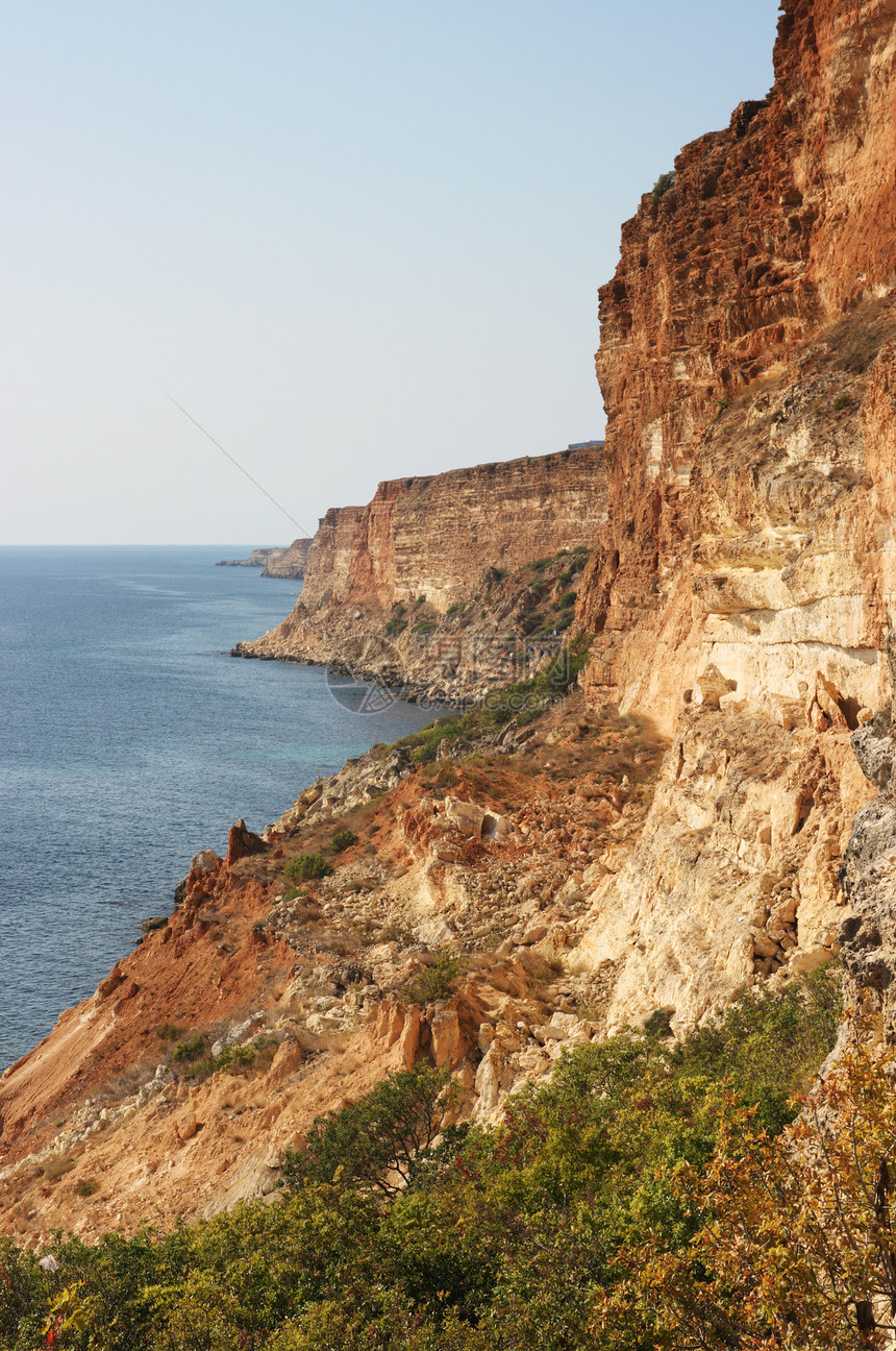 黑海的岩石海景阳光海洋旅行半岛蓝色石头支撑海岸线沿海图片