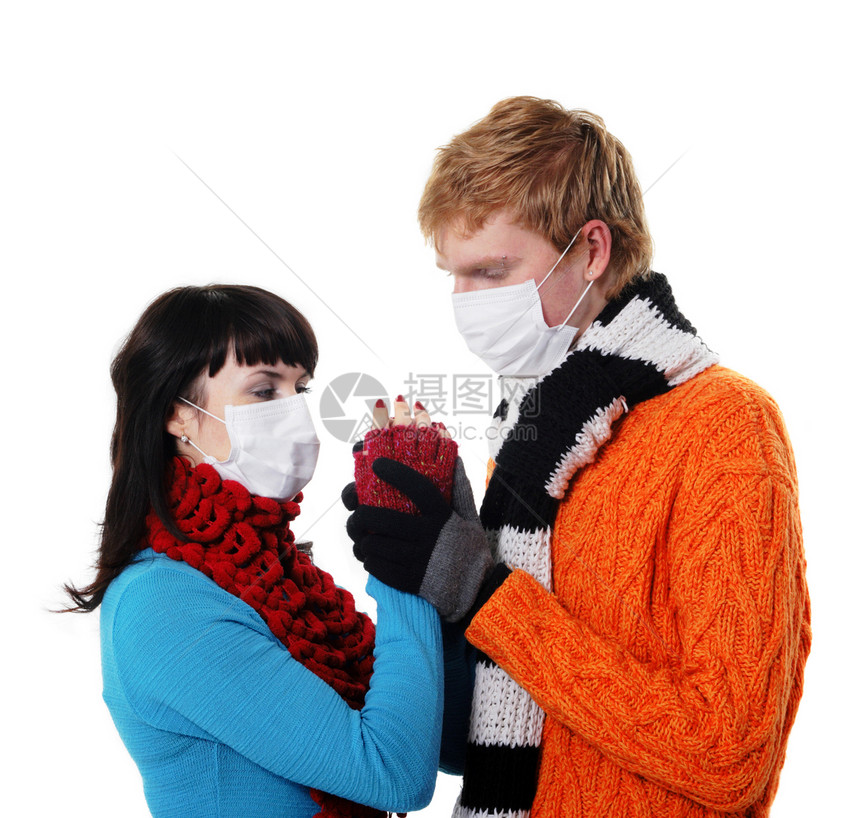 男人拥抱戴面罩 带流感的妇女男性传染性肺炎团体治疗女性药品卫生女孩鼻子图片