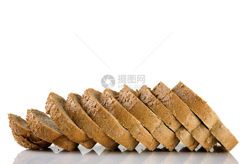 切片棕色面包 白底被孤立早餐糕点美食工作室饮食谷物包子小麦面粉脆皮图片