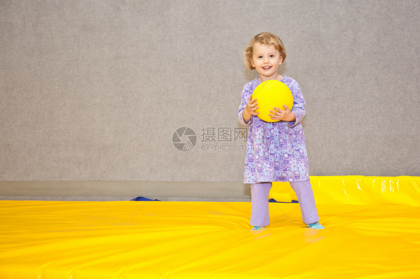 游戏场托儿所幼儿园操场眼睛乐趣玩具教育时间班级童年图片