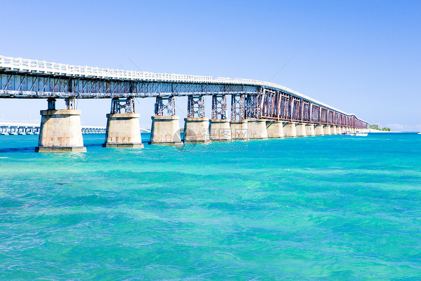 连接美国佛罗里达州佛罗里达礁岛群的公路桥旅行建筑建筑学世界位置建筑物桥梁海洋外观热带图片