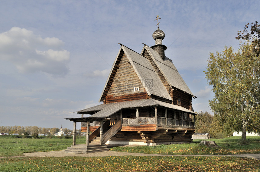 Suzdal古老的木制俄罗斯教堂图片