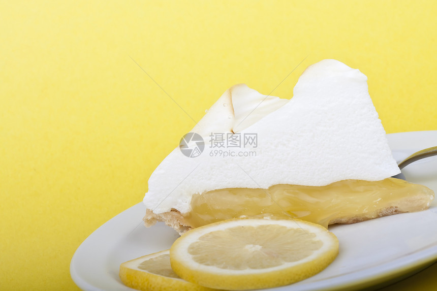 柠檬蛋白派酥皮黄色食物甜点桌子水果馅饼脆皮糖果奶油状图片