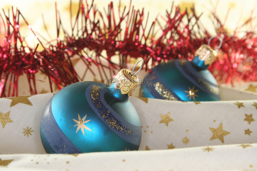 圣诞球金属蓝色杉树装饰情绪金子星号花环红色星星图片