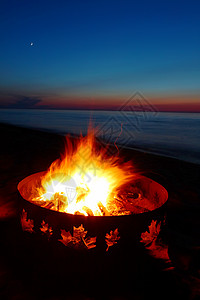 诺斯伍兹高级湖湖海滩营火海岸线日志支撑火焰风景半岛日落旅行场景烧伤背景