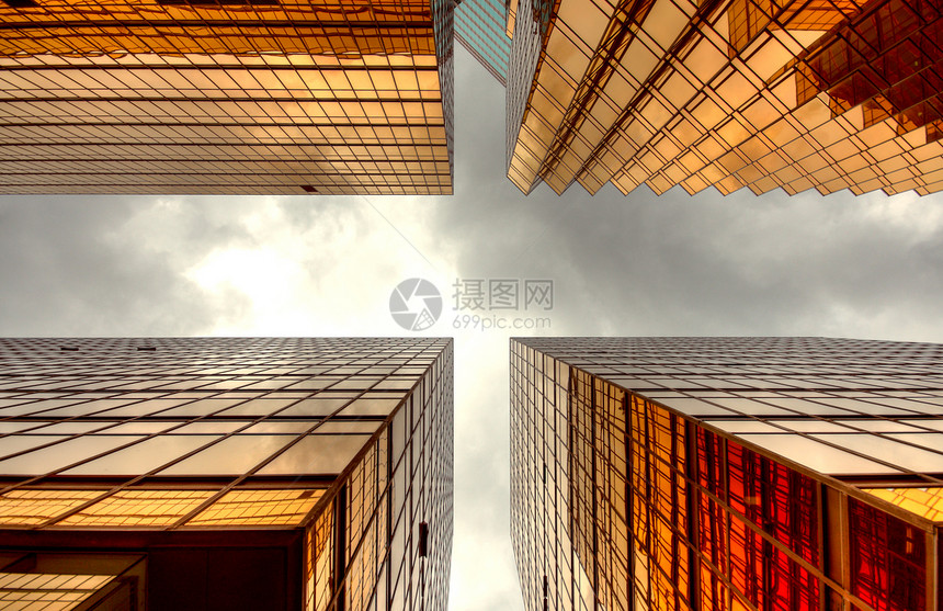 有云反射的摩天大楼反射建筑学窗户插图玻璃生长财富建筑金融办公室图片
