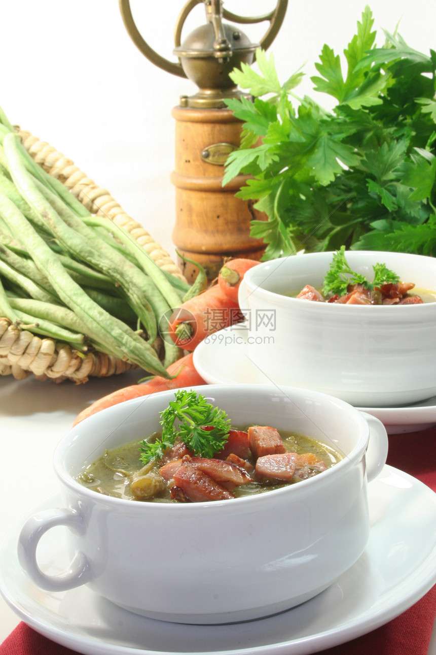 绿豆炖熏肉绿色午餐盘子食物饥饿土豆享受豆子饮食图片