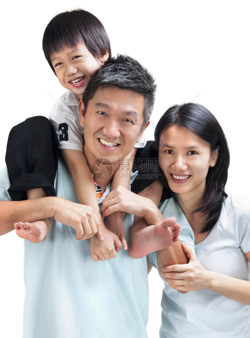 亚洲幸福家庭小猪头发男生男人女士肩膀男性乐趣喜悦儿子图片
