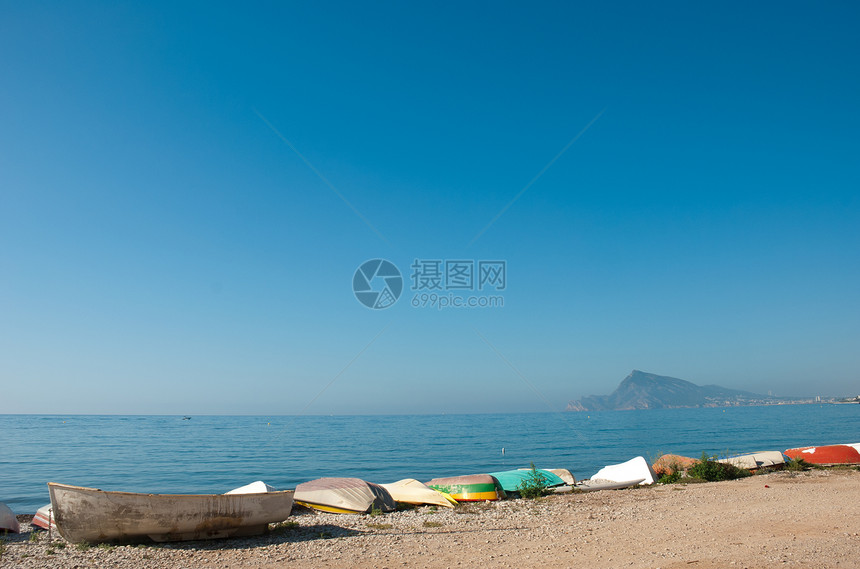 阿尔提湾渔船支撑海岸阳光晴天海洋图片