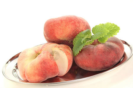 山红桃饮食植物食物托盘维生素甜点山桃玫瑰野桃白色背景图片