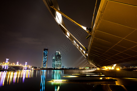 马来西亚桥桥建筑公司蓝色建筑物地标场景旅游反射城市游客景观天空背景图片