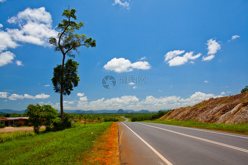 马来西亚乡村风景Name地平线场地场景橡皮天气国家石灰石树木晴天环境图片