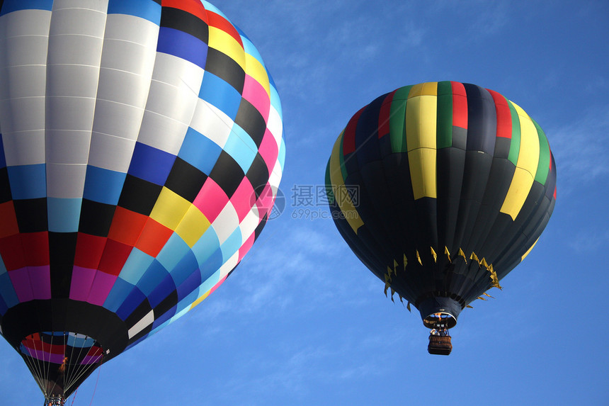 两个气球火焰篮子旅游空气闲暇乐趣运动航班娱乐节日图片
