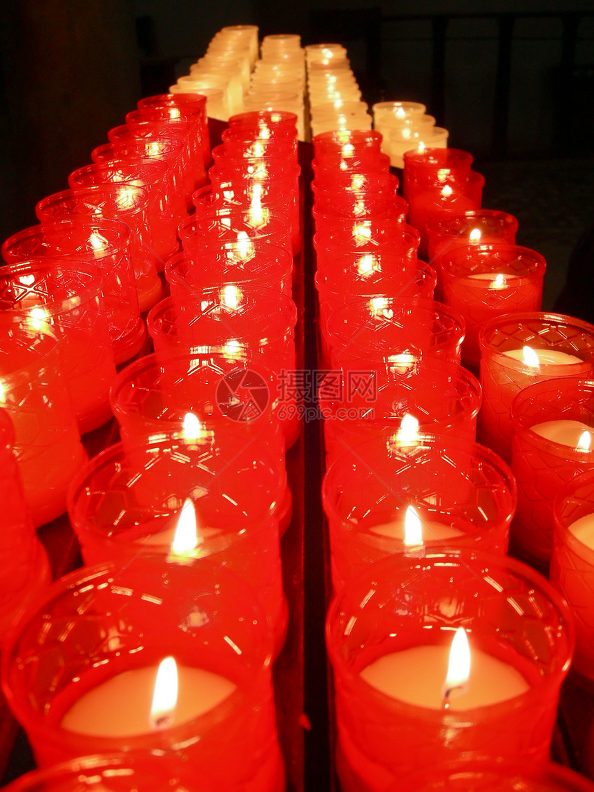 蜡烛火焰宗教红色点燃信仰图片