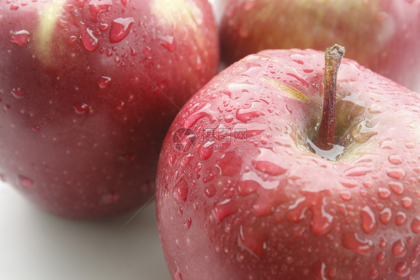 新鲜红苹果水果饮食小吃营养绿色花园圆形食物红色白色图片