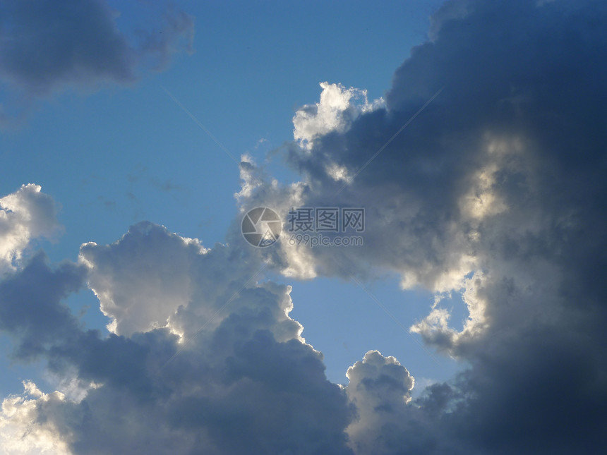 天空天气白色图片