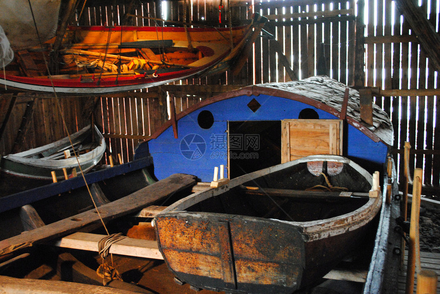 帆船海上生活小屋钓鱼造船窝棚图片