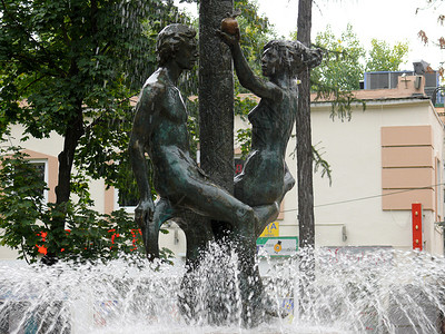 在莫斯科的亚当和夏娃不老泉背景