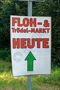 Flea和jumball 市场海报白色路灯箭头木头路标写作灯笼垃圾标语跳蚤背景图片