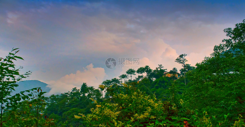 山丘 里肖夫山区地貌 大吉林村庄农村地平线天空风景植物小屋假期旅行蓝色图片