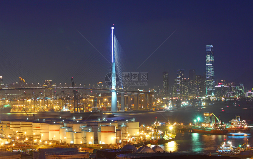 香港桥及工业场地货物起重机全景血管过境运输摩天大楼物流平台海洋图片