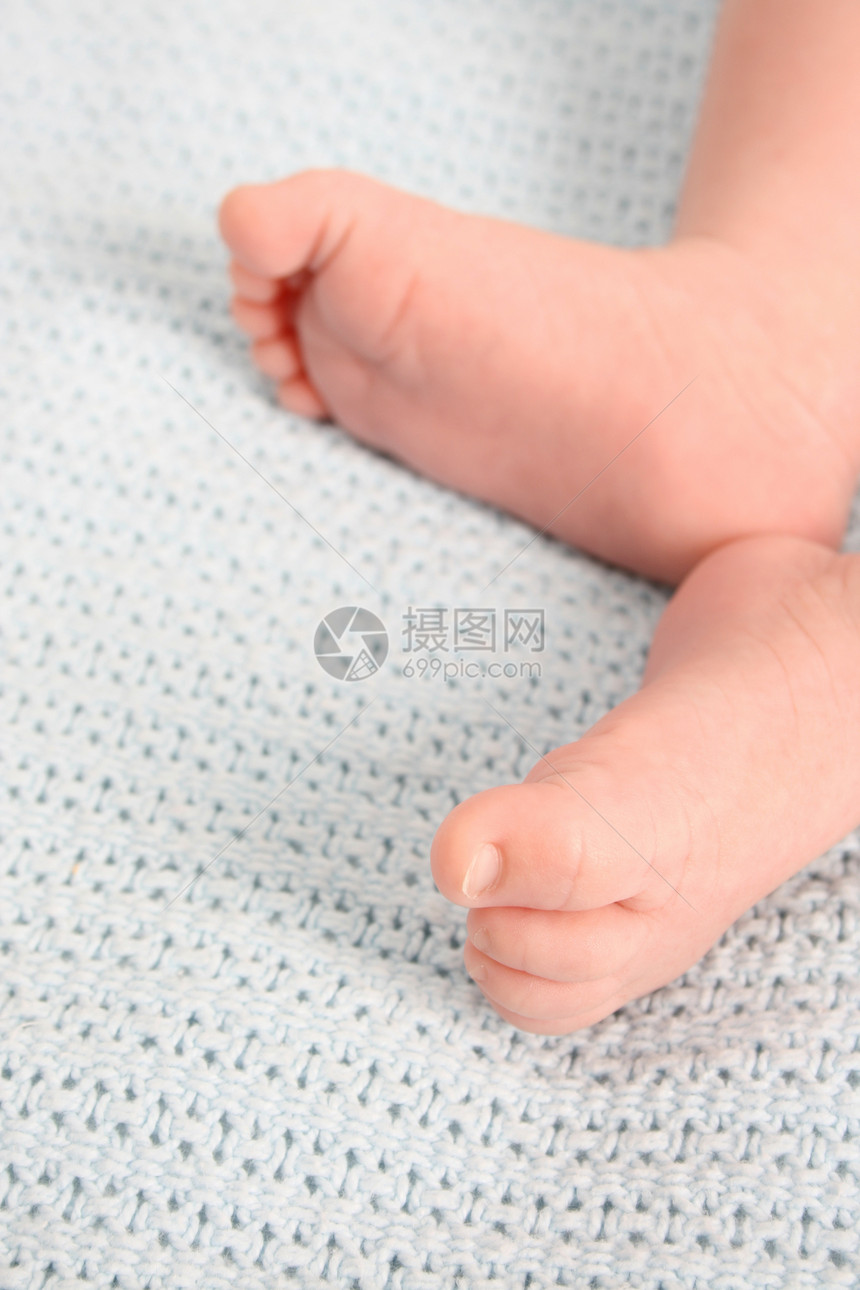 婴儿脚皱纹一部分毯子身体皮肤脚踝孩子关节脚趾图片