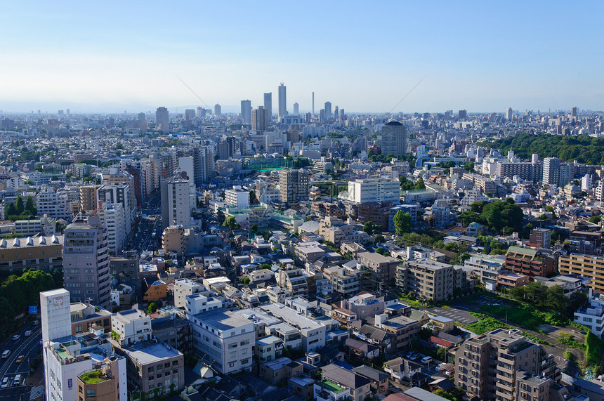 日本东京阳光天际旅行摩天大楼城市市中心蓝天副中心观光游客图片