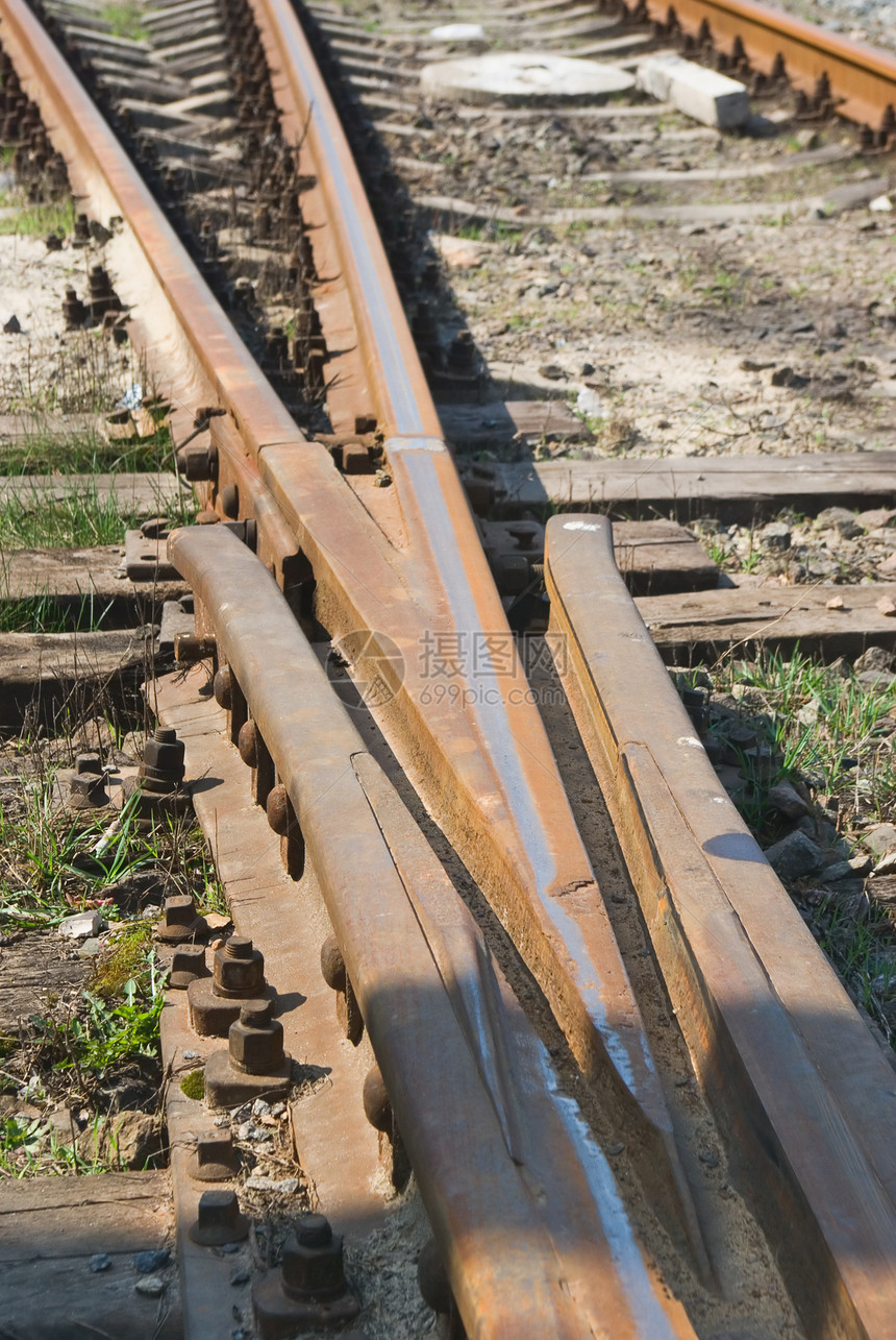 铁路氧化石头路口金属碎石工业岩石木头运输火车图片