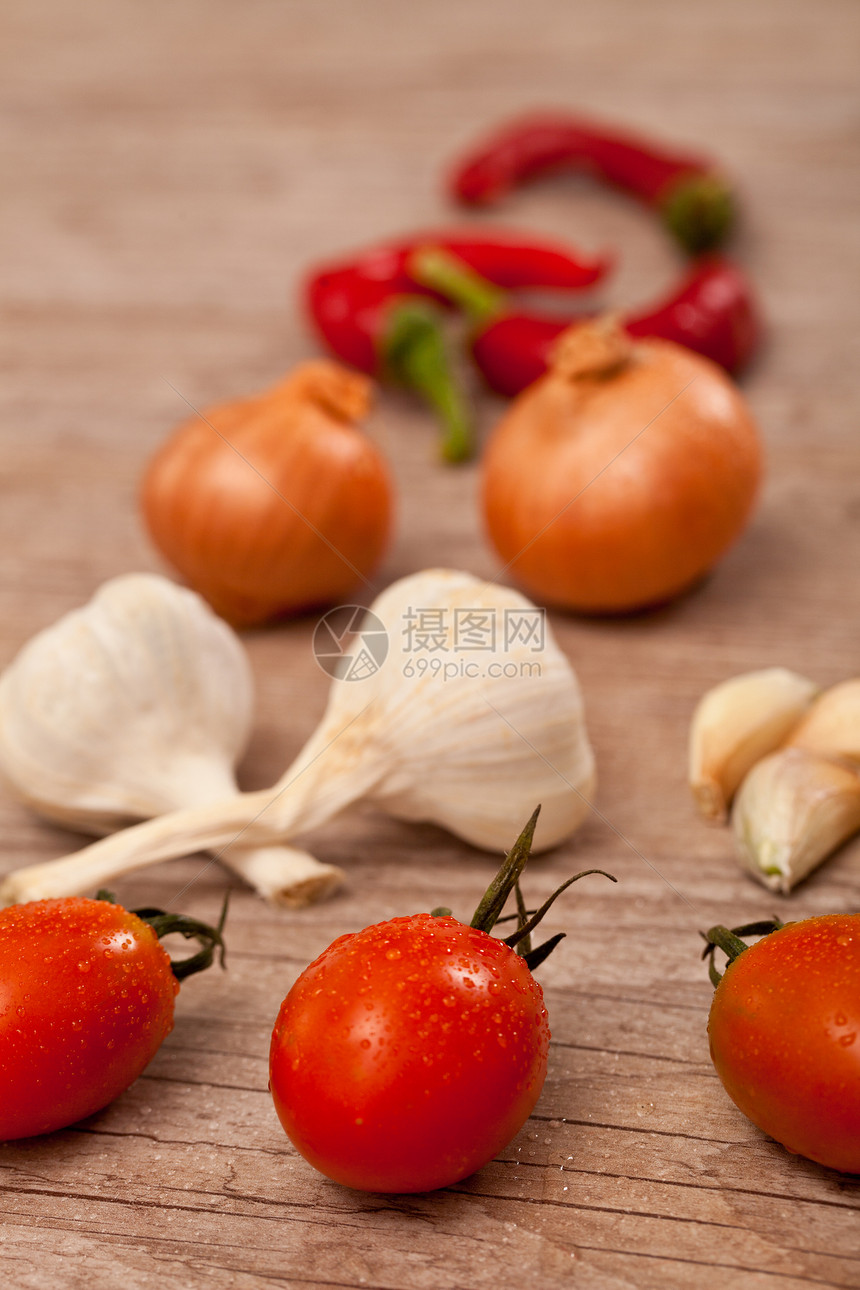 原始新鲜香料蔬菜叶子青菜营养品食物美食红色胡椒洋葱图片