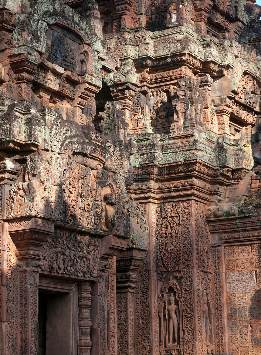 柬埔寨暹粒的寺庙文化高棉语雕刻宗教建筑学红色宽慰废墟石头图片