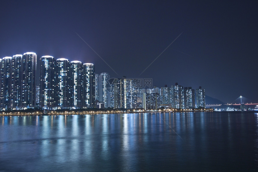 晚上在香港的公寓街区金融商业反射地标旅游天际旅行海岸电缆游客图片