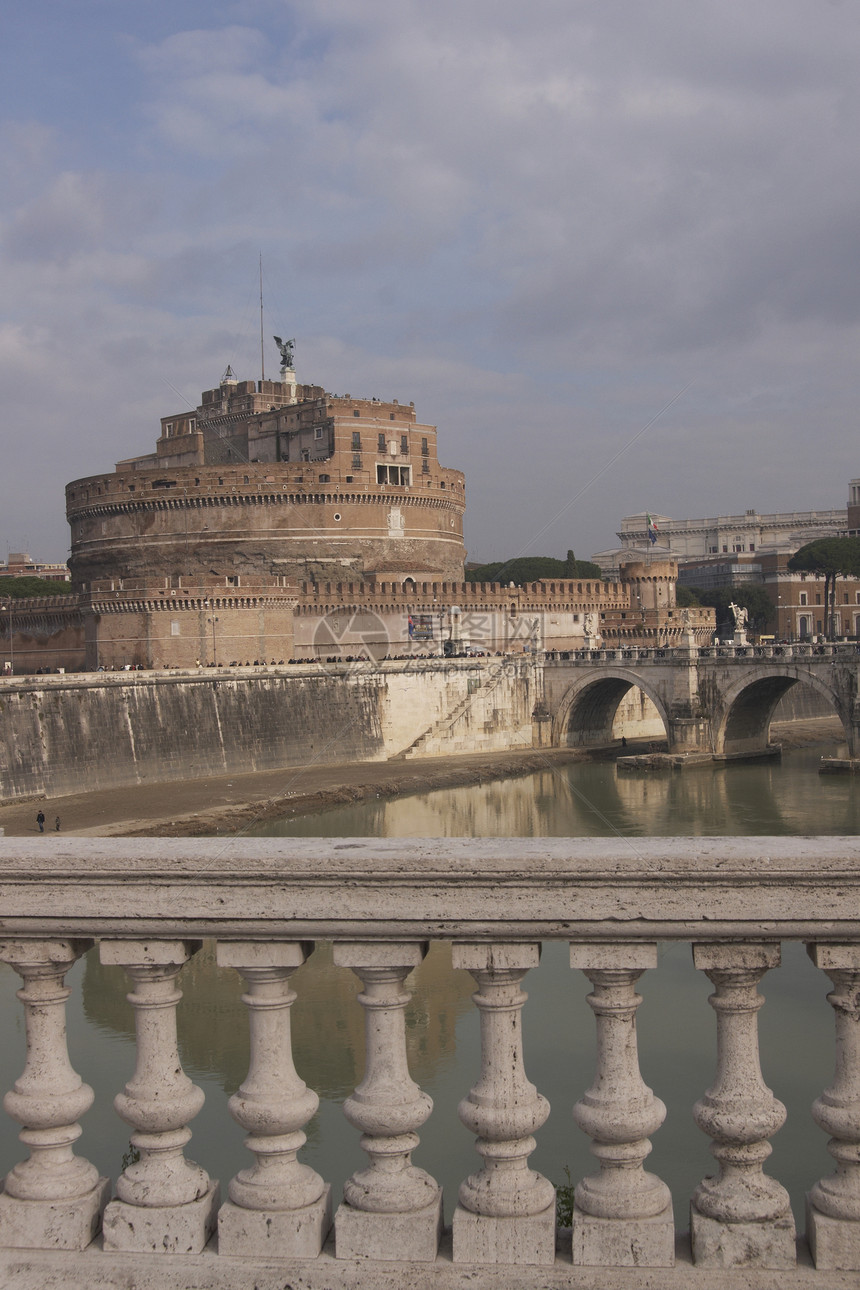 罗马堡垒城堡历史性雕像景点建筑游客首都图片