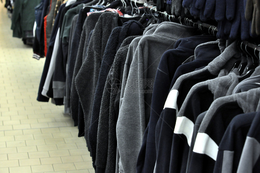 商店的布衣店铺羊毛灰色部门收藏尺寸夹克套衫服装图片