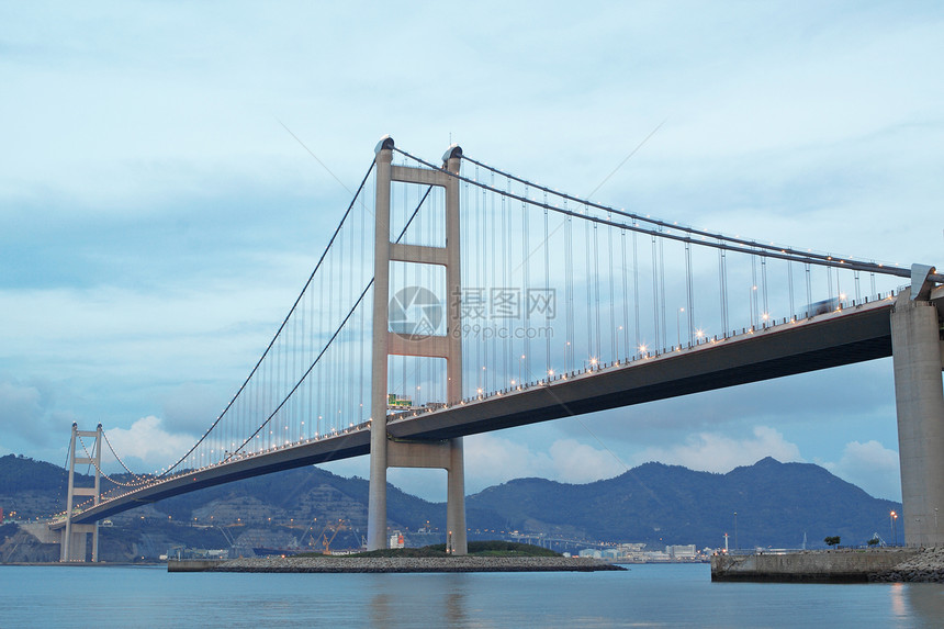 清马桥场景地标市中心城市运动运输射线曲线建筑旅行图片