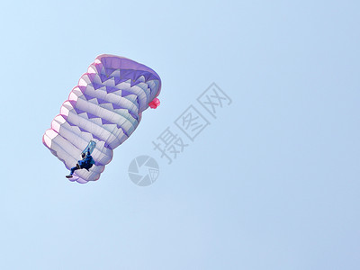 降落伞天空游戏竞赛运动场运动场地分数蓝色操场地面背景图片