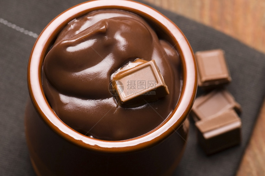 自制巧克力布料美食甜点液体奶油诱惑糖果服务挑衅奶油状牛奶图片