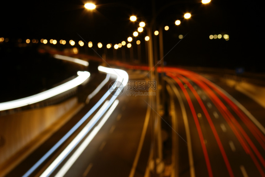 夜间道路驾驶仪图片